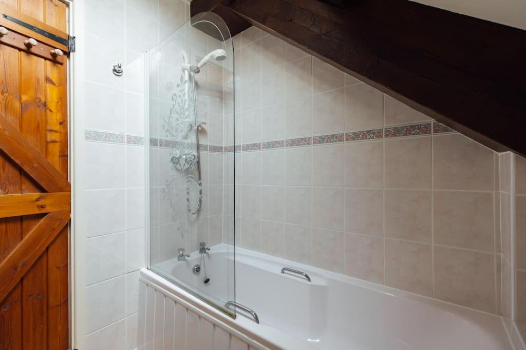 Barn Cottage - Family-Friendly Cottage With Heated Indoor Pool Haverfordwest Exteriör bild